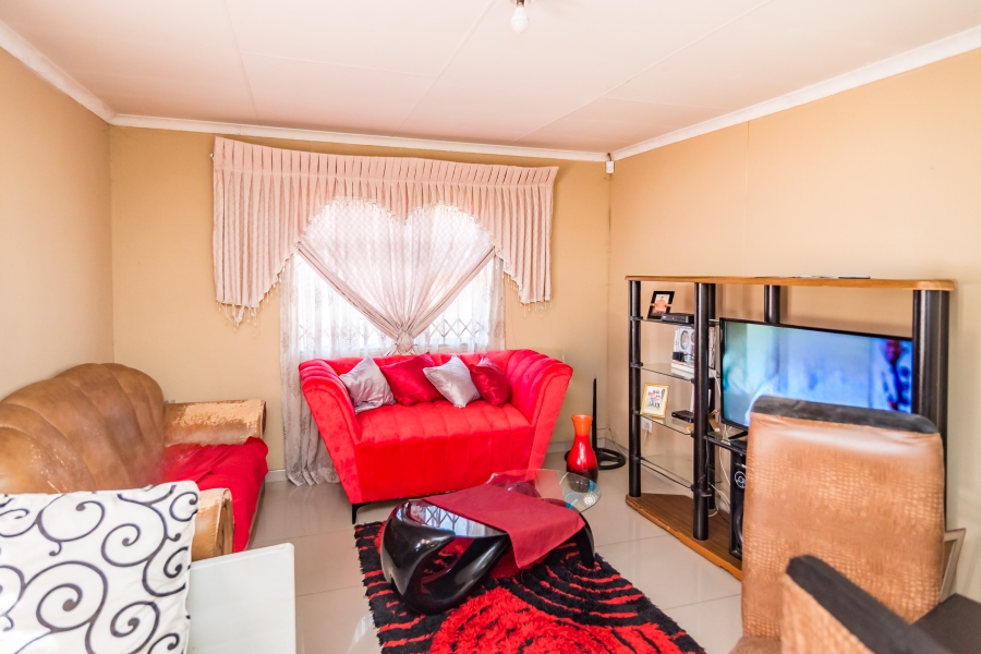 3 Bedroom Property for Sale in Protea Glen Gauteng