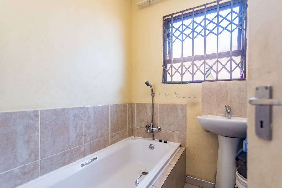 3 Bedroom Property for Sale in Protea Glen Gauteng