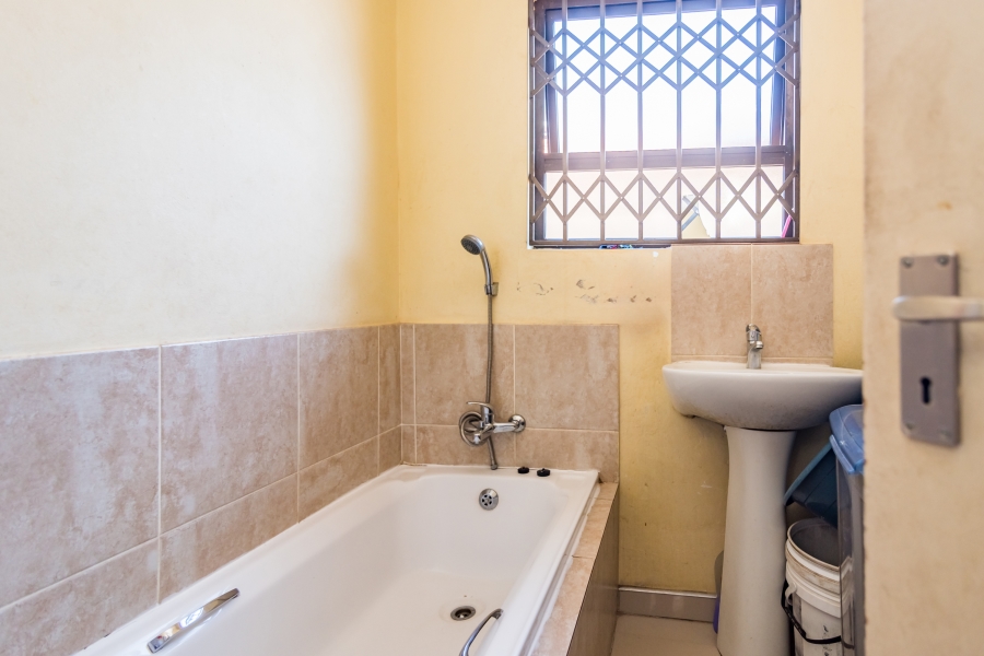 3 Bedroom Property for Sale in Protea Glen Gauteng