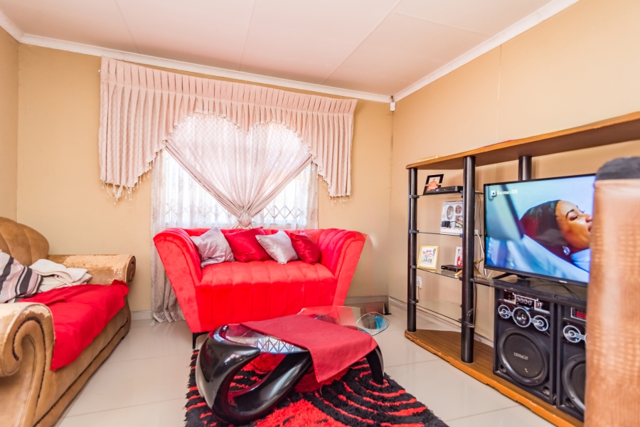 3 Bedroom Property for Sale in Protea Glen Gauteng