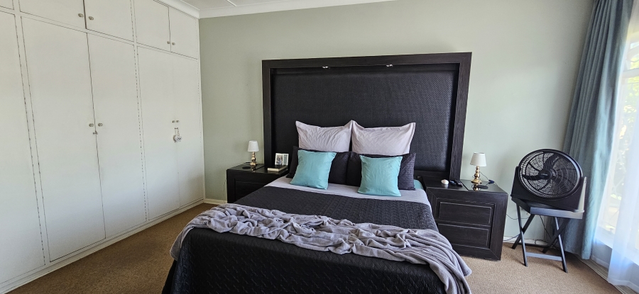 2 Bedroom Property for Sale in Three Rivers Proper Gauteng