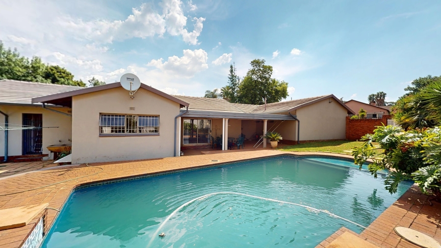 4 Bedroom Property for Sale in Hazeldene Gauteng