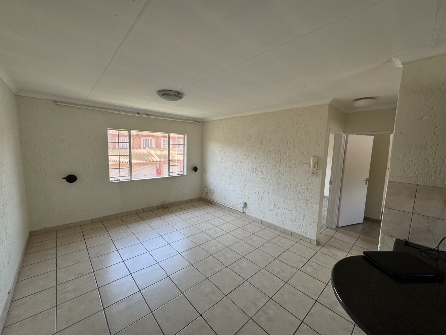 To Let 2 Bedroom Property for Rent in Kenleaf Gauteng