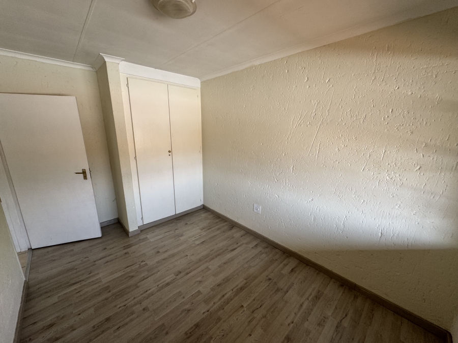 To Let 2 Bedroom Property for Rent in Kenleaf Gauteng