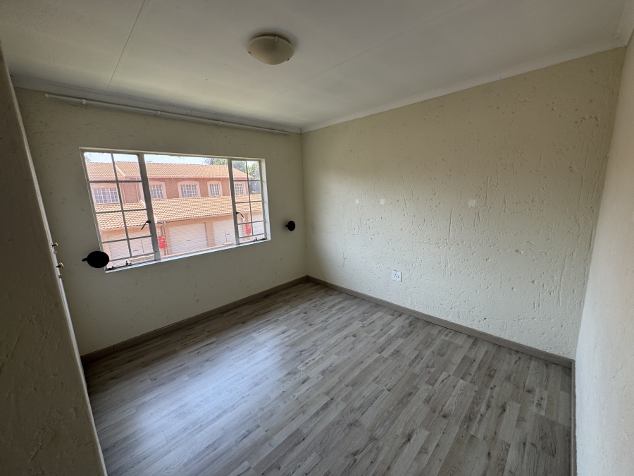 To Let 2 Bedroom Property for Rent in Kenleaf Gauteng