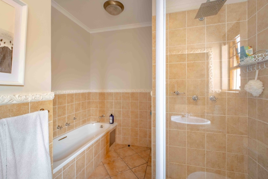 2 Bedroom Property for Sale in Bryanston Gauteng