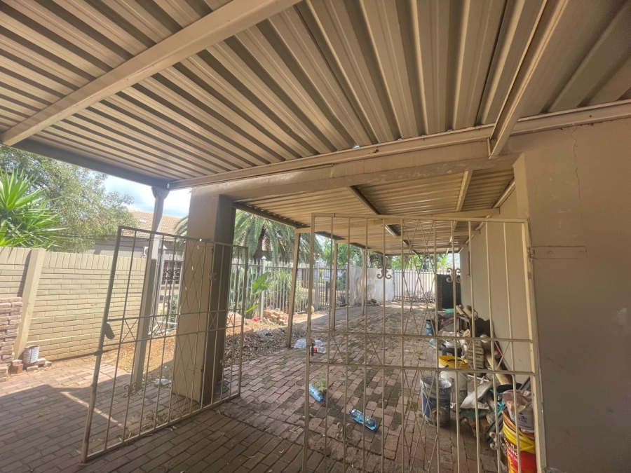 3 Bedroom Property for Sale in Erasmia Gauteng