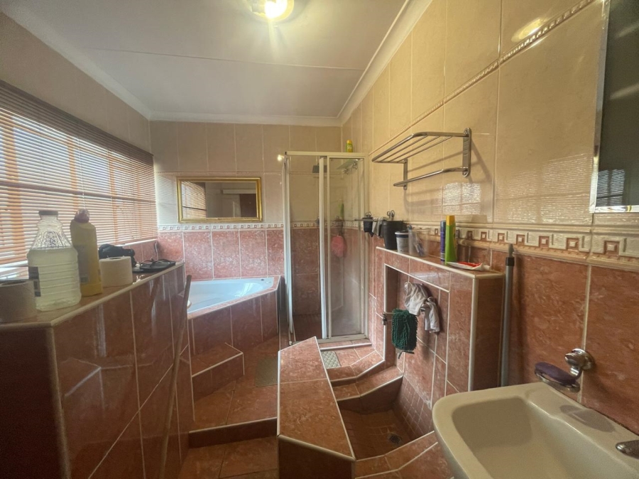 3 Bedroom Property for Sale in Erasmia Gauteng