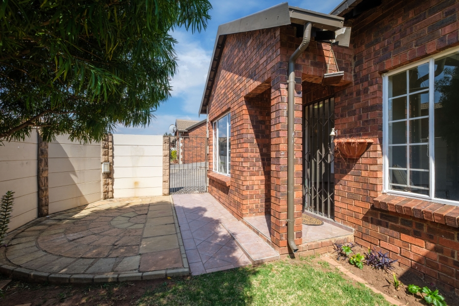 3 Bedroom Property for Sale in Bergbron Gauteng