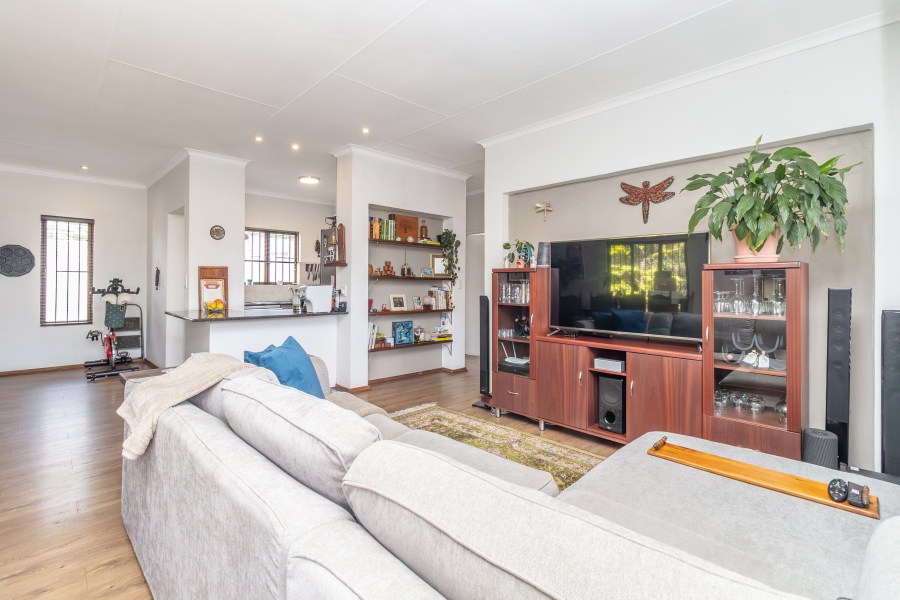 2 Bedroom Property for Sale in Paulshof Gauteng