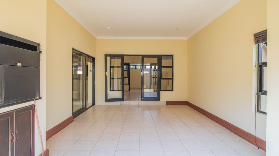 3 Bedroom Property for Sale in Greenstone Hill Gauteng