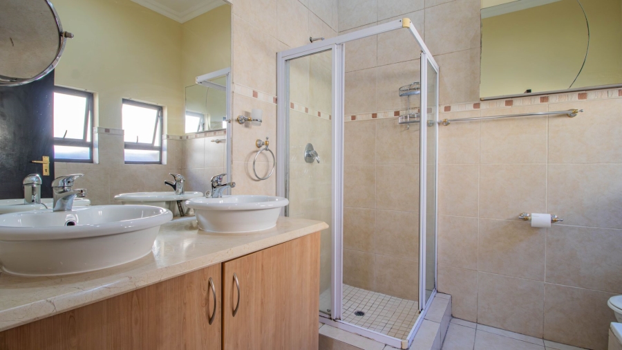 3 Bedroom Property for Sale in Greenstone Hill Gauteng