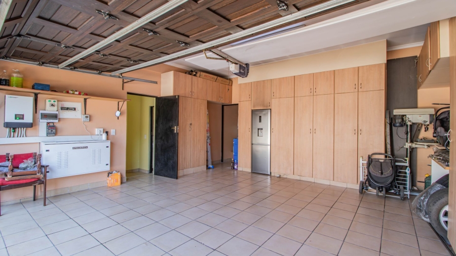 3 Bedroom Property for Sale in Greenstone Hill Gauteng