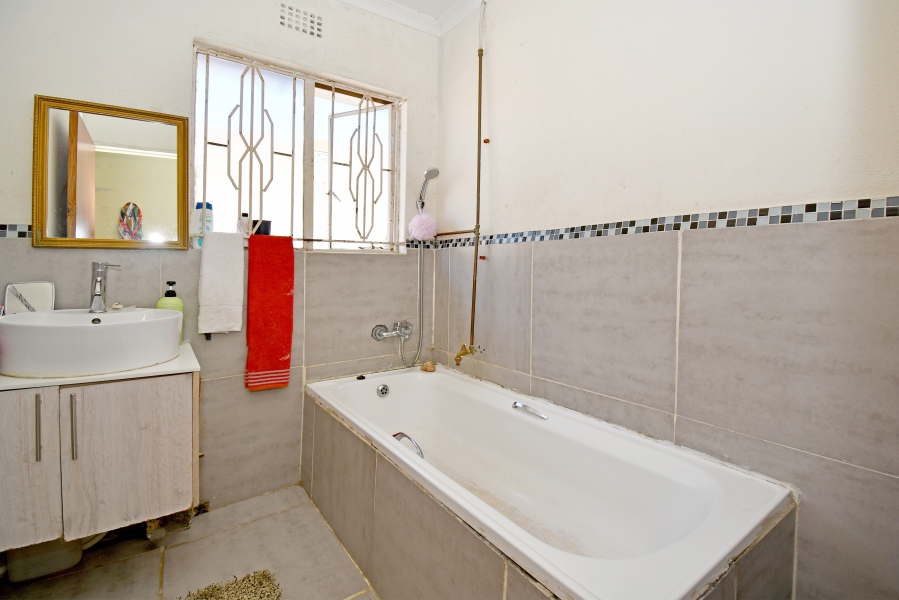 3 Bedroom Property for Sale in Bramley View Gauteng