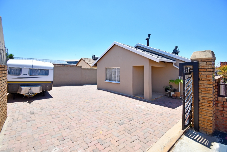 3 Bedroom Property for Sale in Bramley View Gauteng
