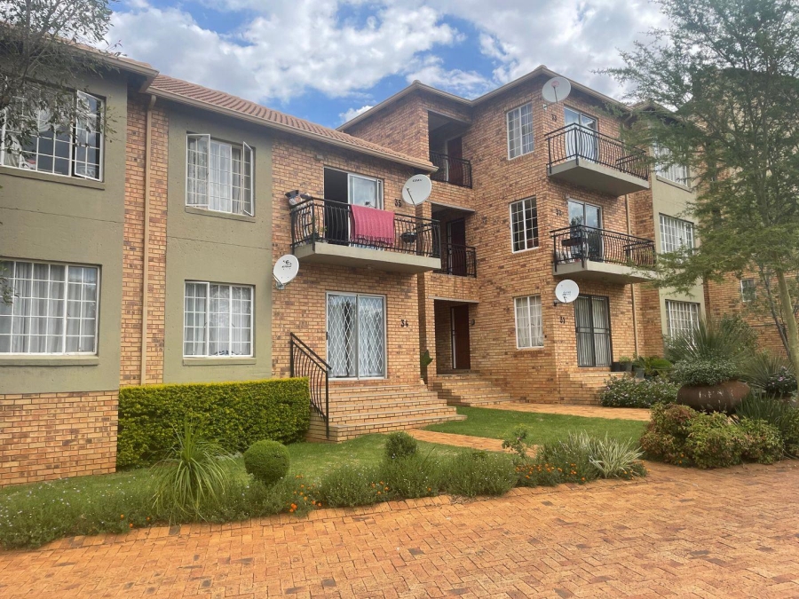 To Let 2 Bedroom Property for Rent in Noordheuwel Gauteng