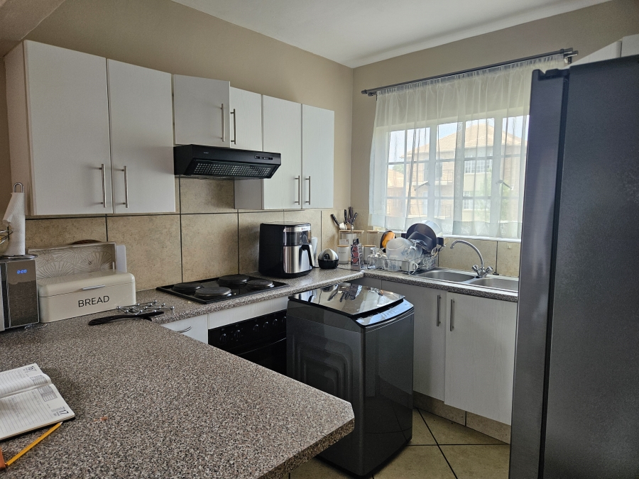 To Let 2 Bedroom Property for Rent in Noordheuwel Gauteng