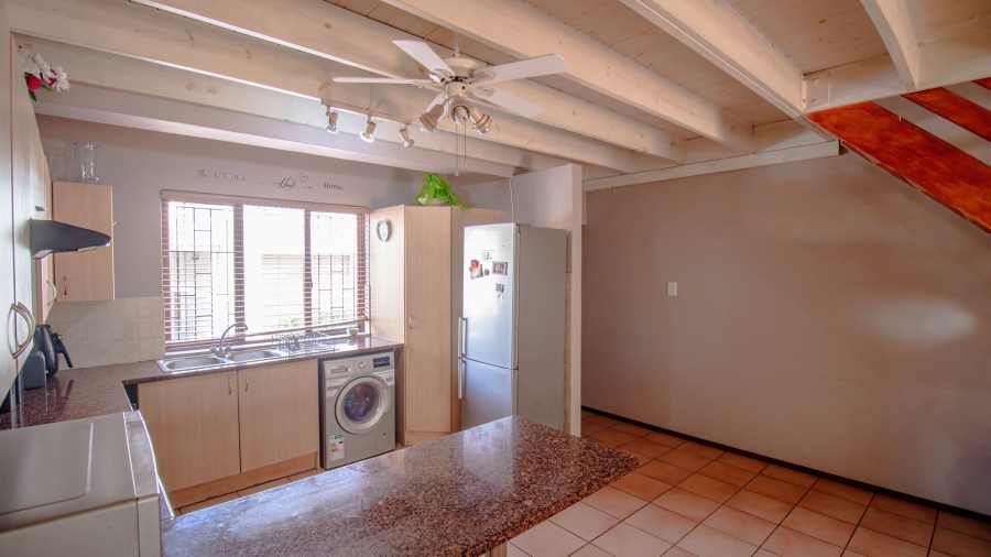 4 Bedroom Property for Sale in Halfway Gardens Gauteng