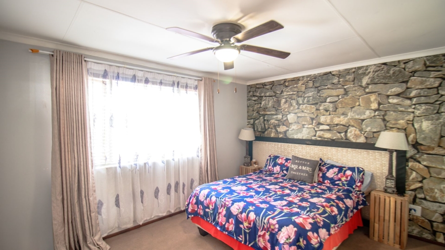 4 Bedroom Property for Sale in Halfway Gardens Gauteng