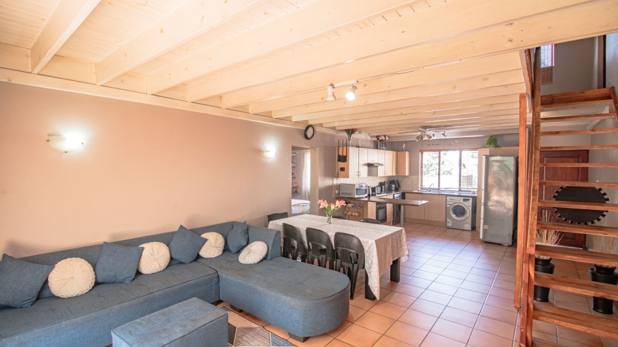 4 Bedroom Property for Sale in Halfway Gardens Gauteng