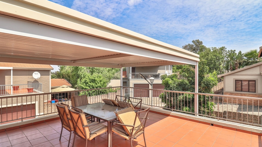 4 Bedroom Property for Sale in Halfway Gardens Gauteng