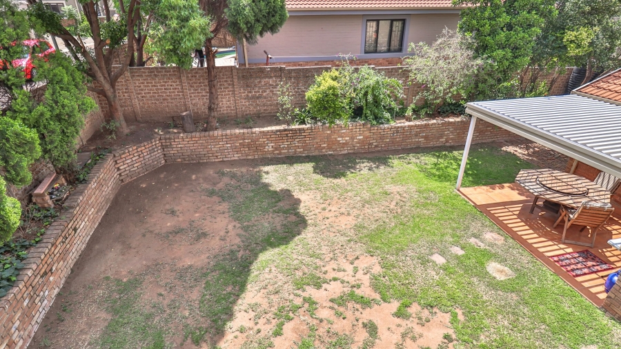 4 Bedroom Property for Sale in Halfway Gardens Gauteng