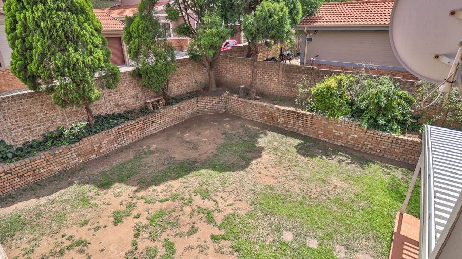 4 Bedroom Property for Sale in Halfway Gardens Gauteng
