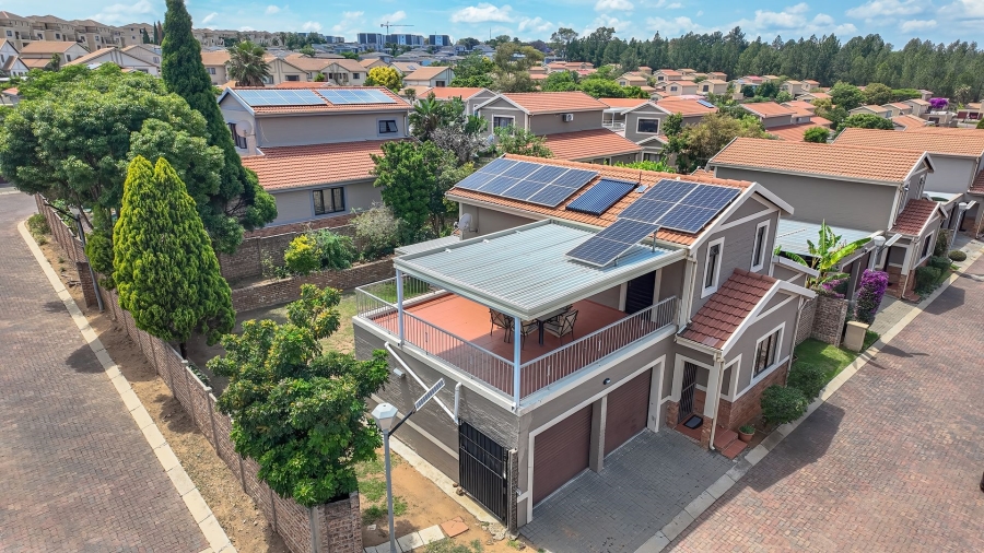 4 Bedroom Property for Sale in Halfway Gardens Gauteng