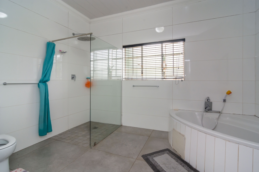 3 Bedroom Property for Sale in Discovery Gauteng