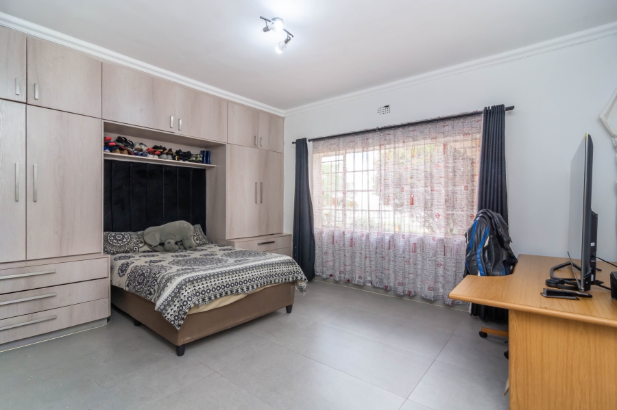 3 Bedroom Property for Sale in Discovery Gauteng