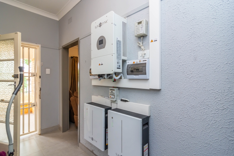 3 Bedroom Property for Sale in Discovery Gauteng