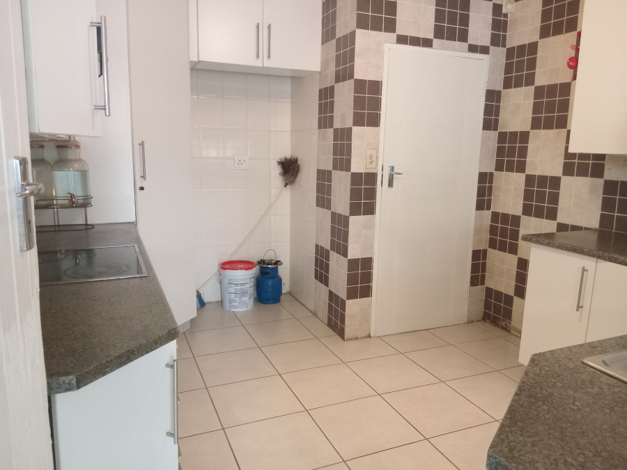 To Let 3 Bedroom Property for Rent in Birch Acres Gauteng