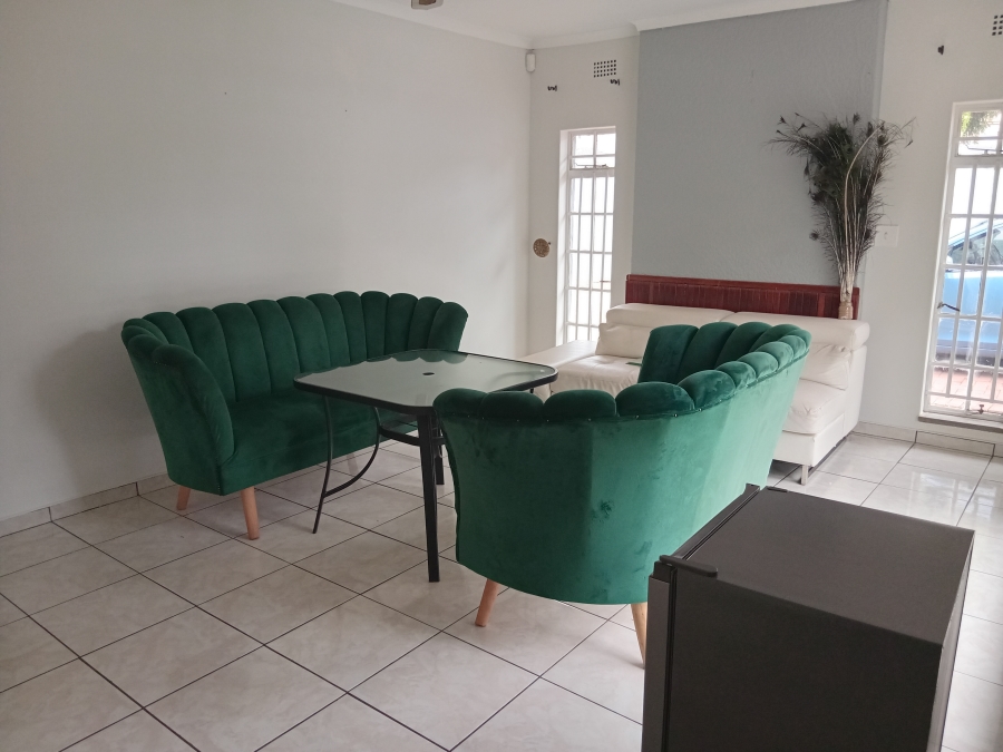 To Let 3 Bedroom Property for Rent in Birch Acres Gauteng