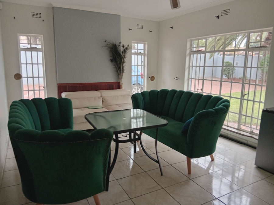 To Let 3 Bedroom Property for Rent in Birch Acres Gauteng