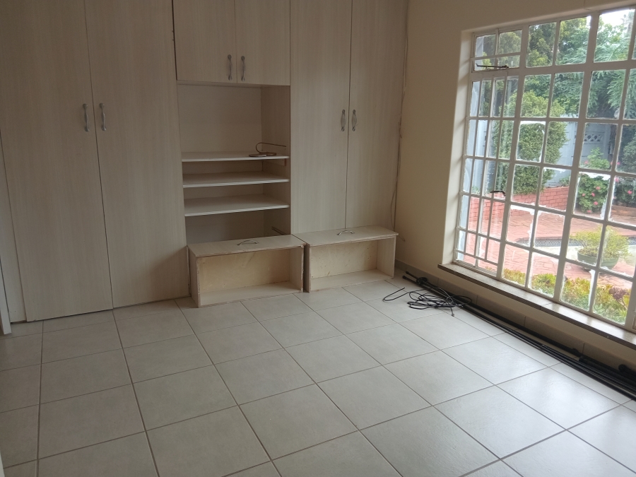 To Let 3 Bedroom Property for Rent in Birch Acres Gauteng