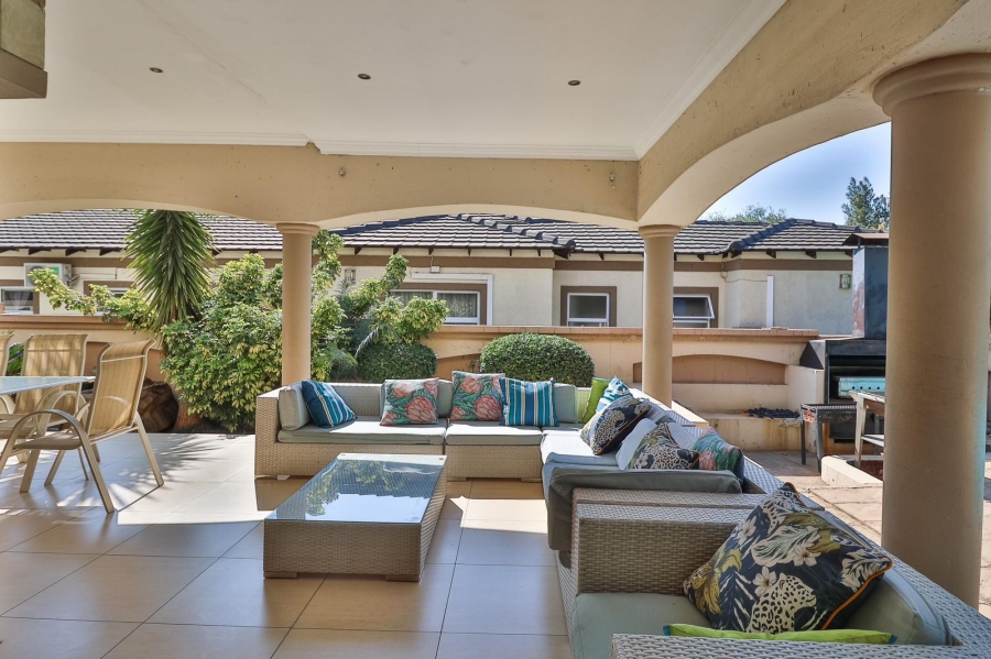 6 Bedroom Property for Sale in Blue Valley Golf Estate Gauteng