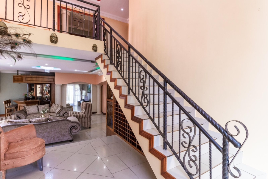 6 Bedroom Property for Sale in Blue Valley Golf Estate Gauteng