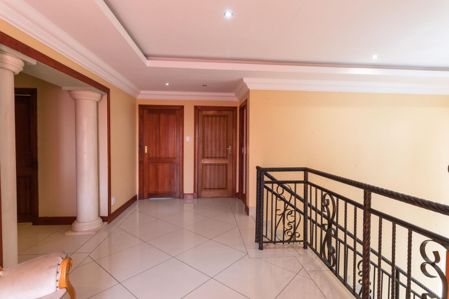 6 Bedroom Property for Sale in Blue Valley Golf Estate Gauteng