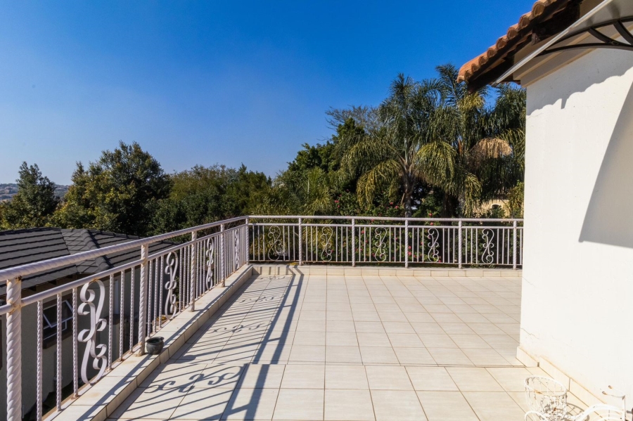 6 Bedroom Property for Sale in Blue Valley Golf Estate Gauteng