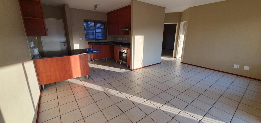 To Let 2 Bedroom Property for Rent in Glenvista Gauteng