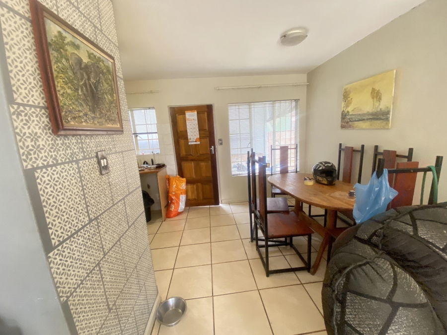 2 Bedroom Property for Sale in Annlin Gauteng