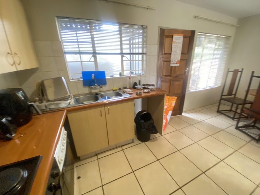 2 Bedroom Property for Sale in Annlin Gauteng