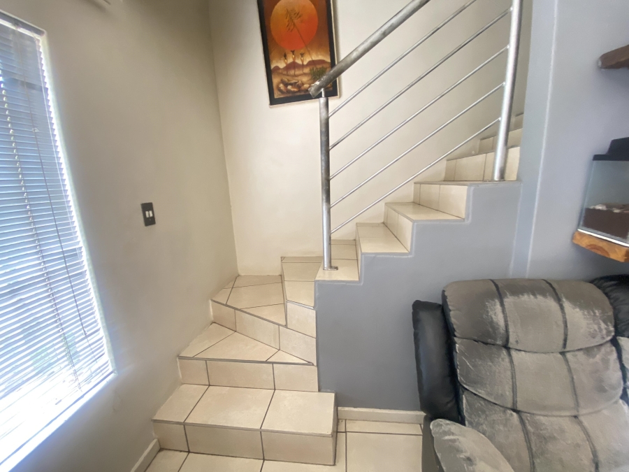 2 Bedroom Property for Sale in Annlin Gauteng