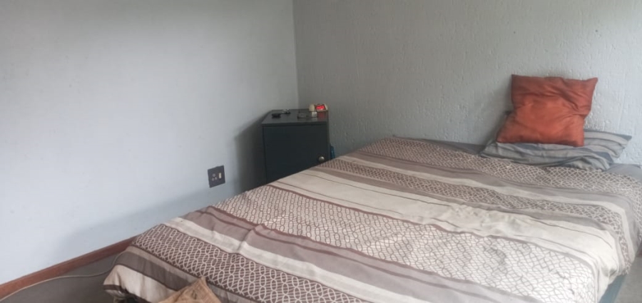 2 Bedroom Property for Sale in Bloubosrand Gauteng
