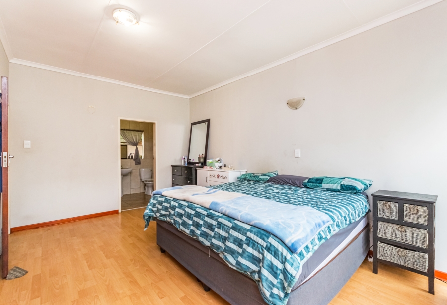 4 Bedroom Property for Sale in Doringkloof Gauteng