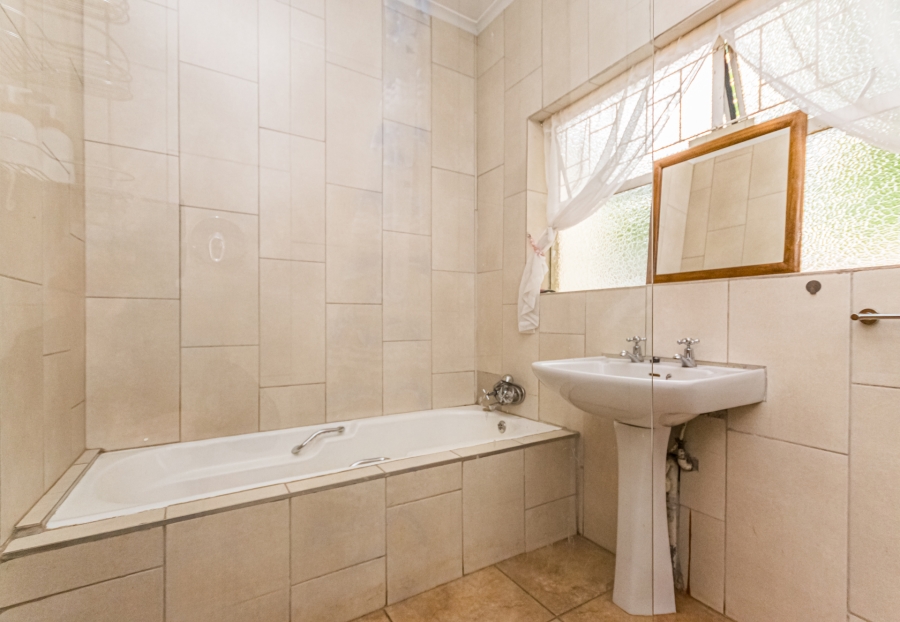 4 Bedroom Property for Sale in Doringkloof Gauteng