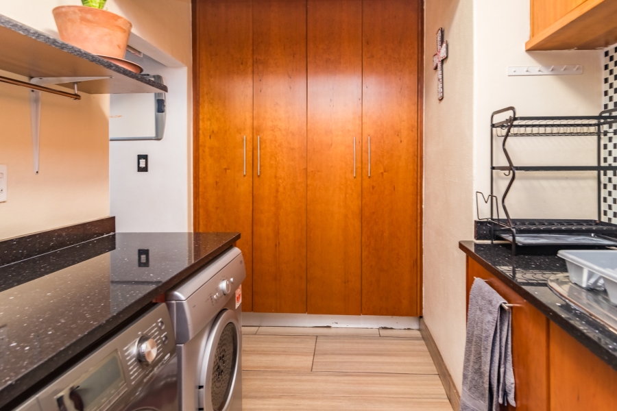 6 Bedroom Property for Sale in Florida Hills Gauteng