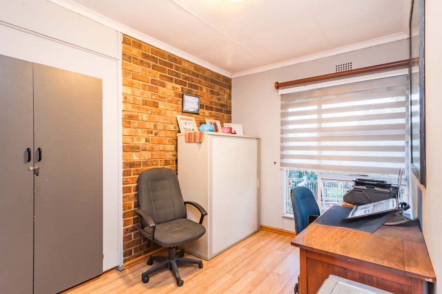 6 Bedroom Property for Sale in Florida Hills Gauteng