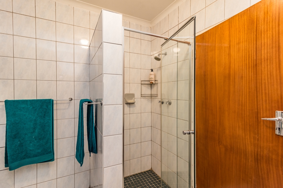 6 Bedroom Property for Sale in Florida Hills Gauteng