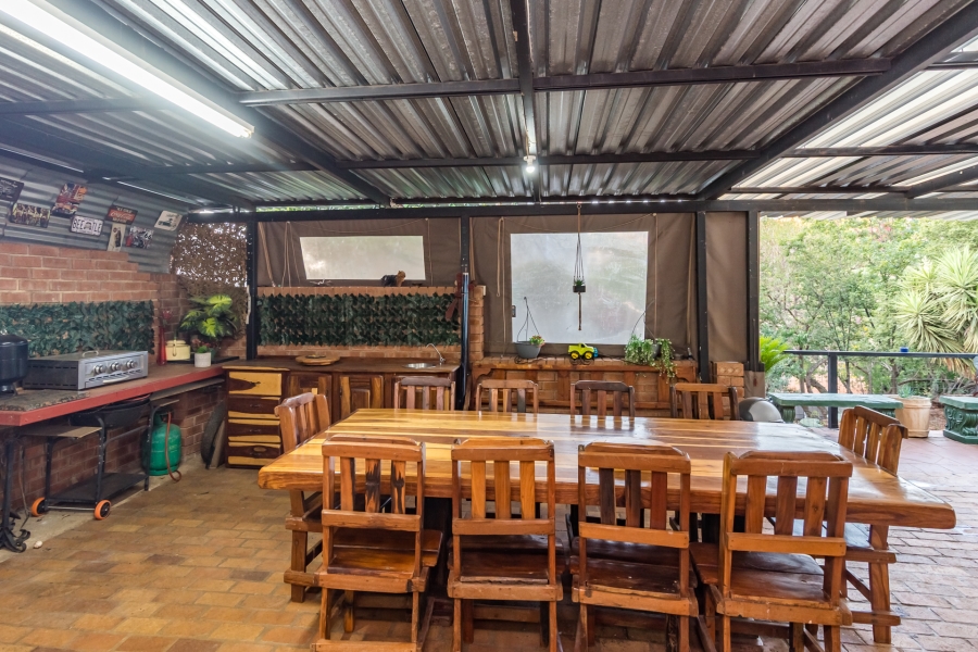 6 Bedroom Property for Sale in Florida Hills Gauteng